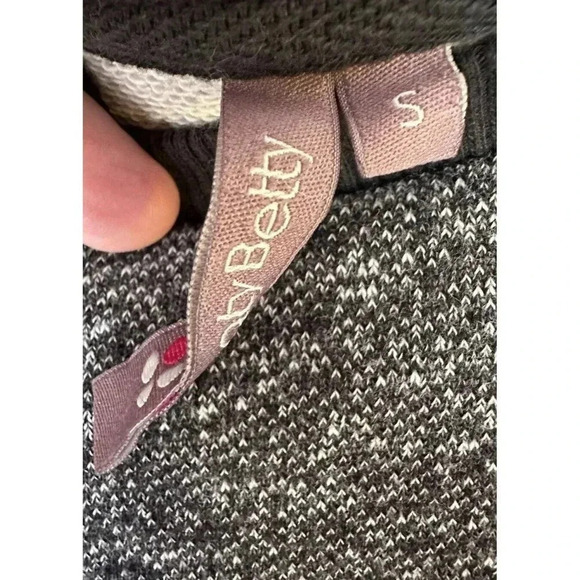 Sweaty Betty Womens Cropped Sweatshirt Size Small Gray And Black - Picture 3 of 5